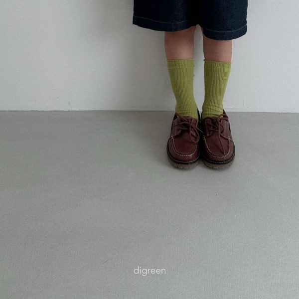 Digreen 素色坑條中筒襪 白綠咖組